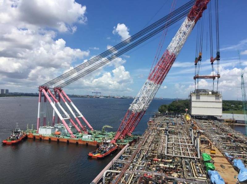 PHOTO: First Topside Module Installed On Energean Power FPSO