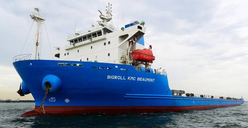 Roll Group Welcomes Wide Deck Carrier to Its Fleet