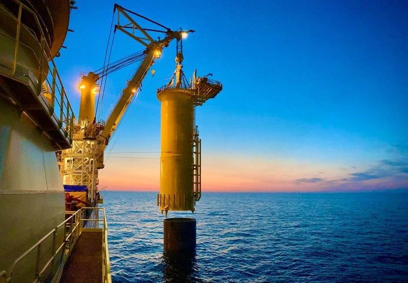 Jumbo Scoops Two Offshore Wind Contracts