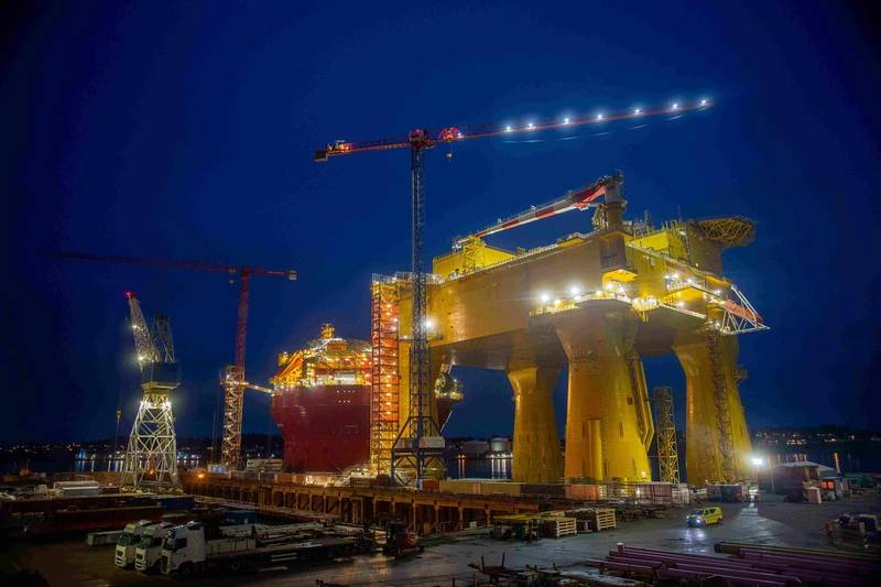 Glamox Lights Up Tennet’s DolWin HVDC Offshore Wind Converter Platform