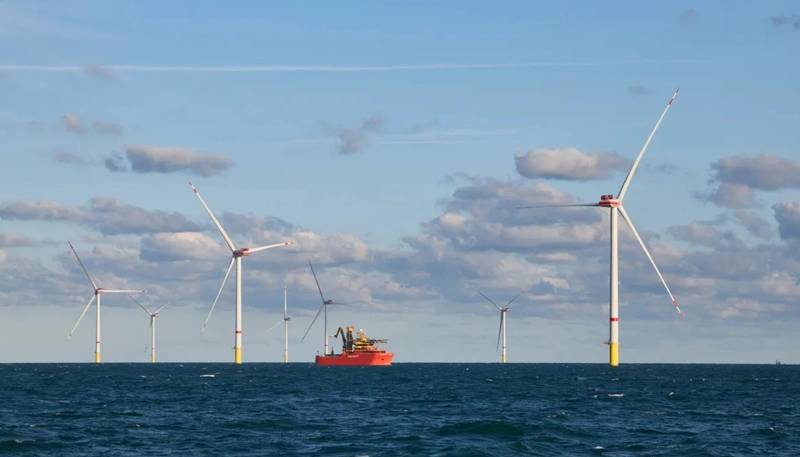 First Turbine Up and Running at 960MW German Offshore Wind Farm