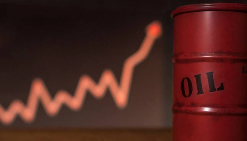 Oil Rises as Uncertainty Clouds US-Iran Peace Talks