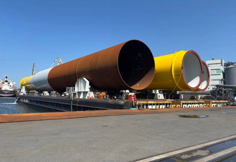 EEW SPC Delivers Last Three Monopiles for Sofia Offshore Wind Farm