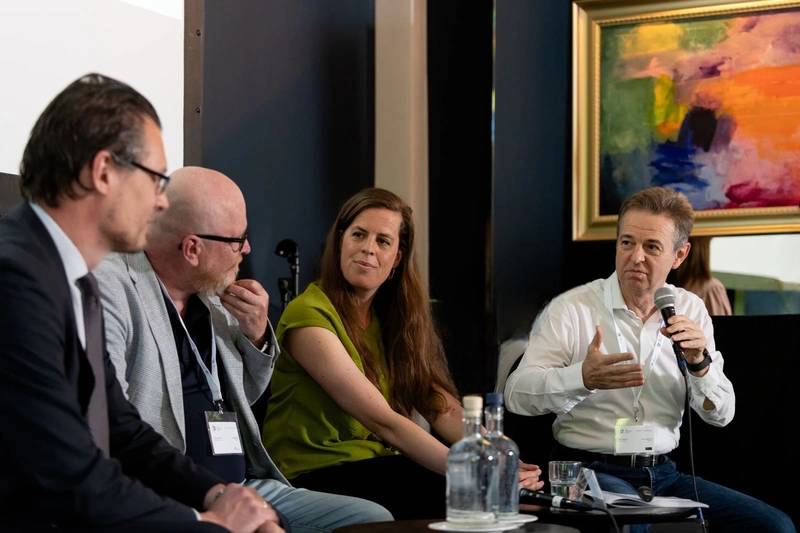 Panel Discusses Rising Tide of Renewables