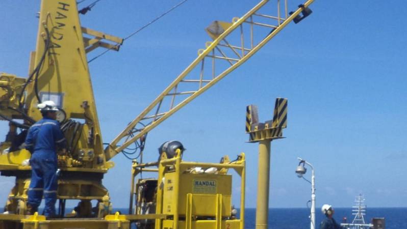 Malaysia Handal Wins 5 Year Crane Contract With