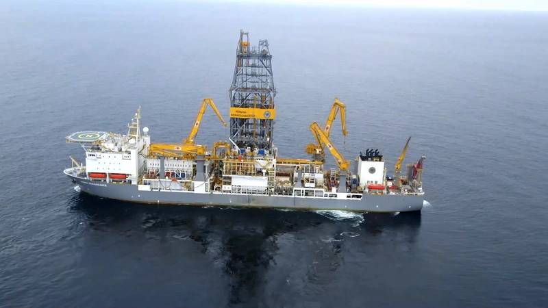 Petronas Contracts Rowan Drillship