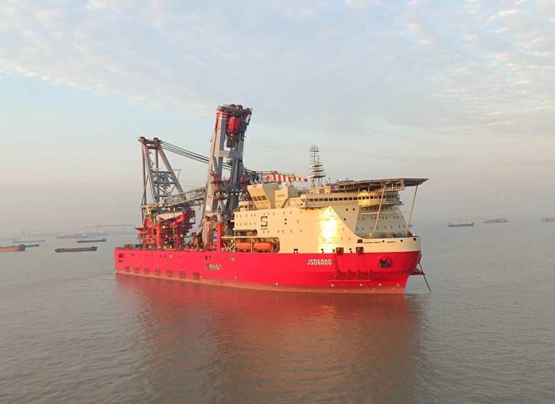 Saipem’s Heavy-Lift Vessel Getting Ready for Neptun Deep Job in Black Sea