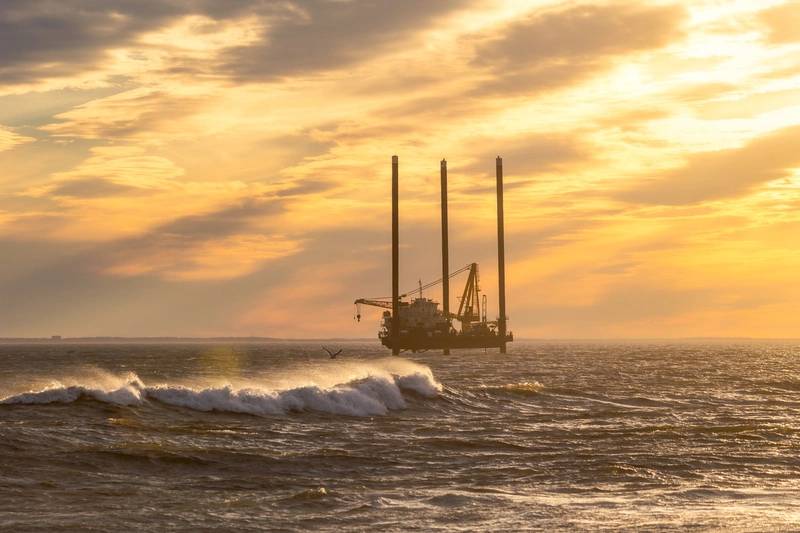 ADES' Jack-Up Barge Capsizes off Egypt Killing Four, Three Still Missing