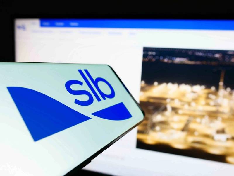 SLB Narrowly Beats Quarterly Profit Estimates
